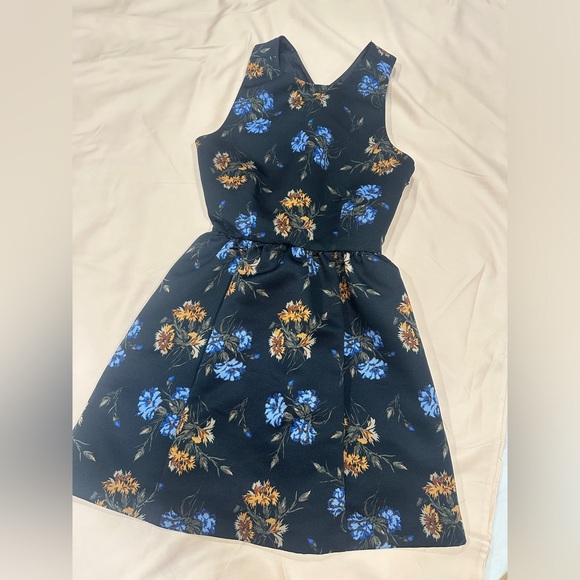 Zara Floral Mini Dress - Picture 1 of 3